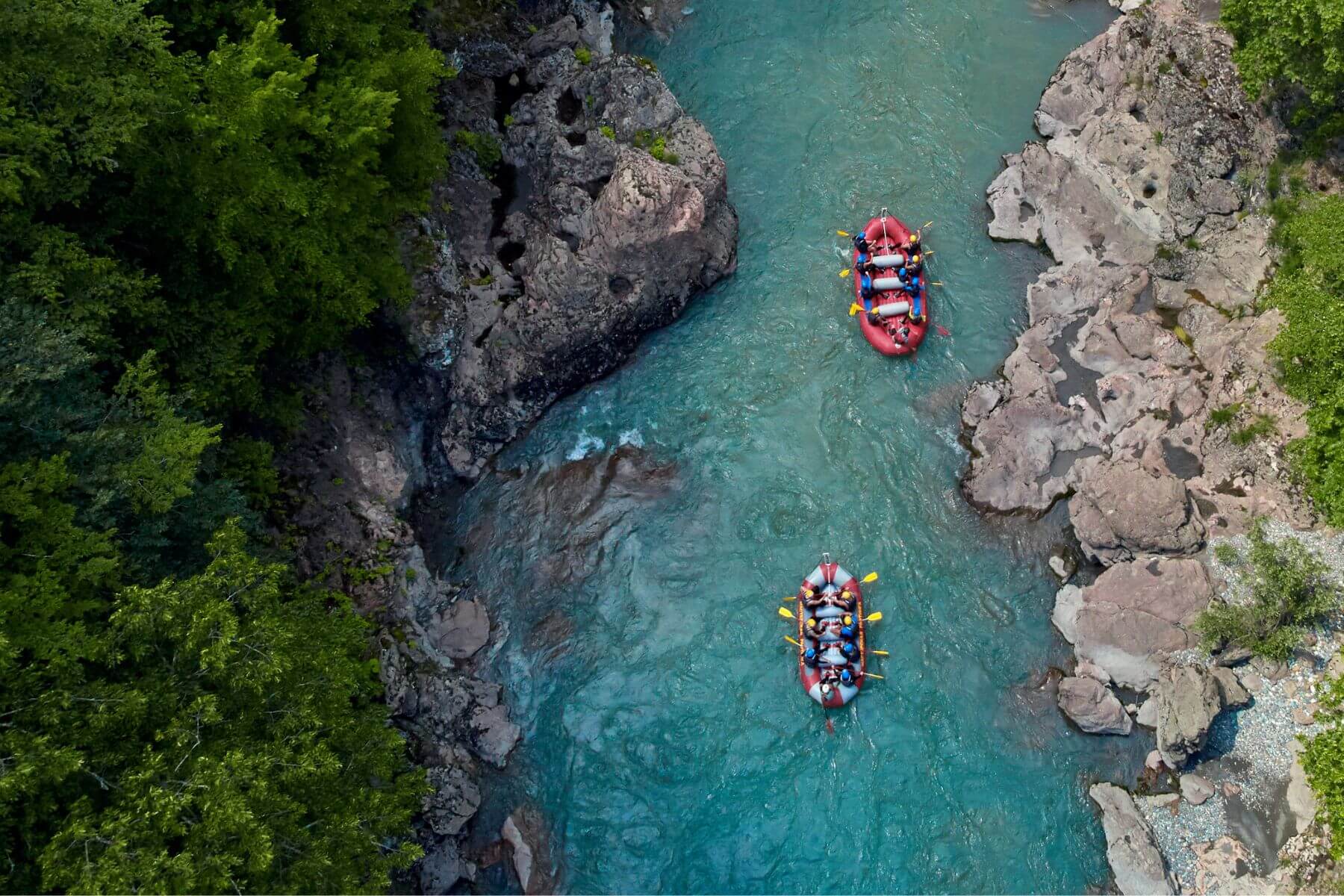 Rafting en Albanie : Descentes en eaux vives inoubliables